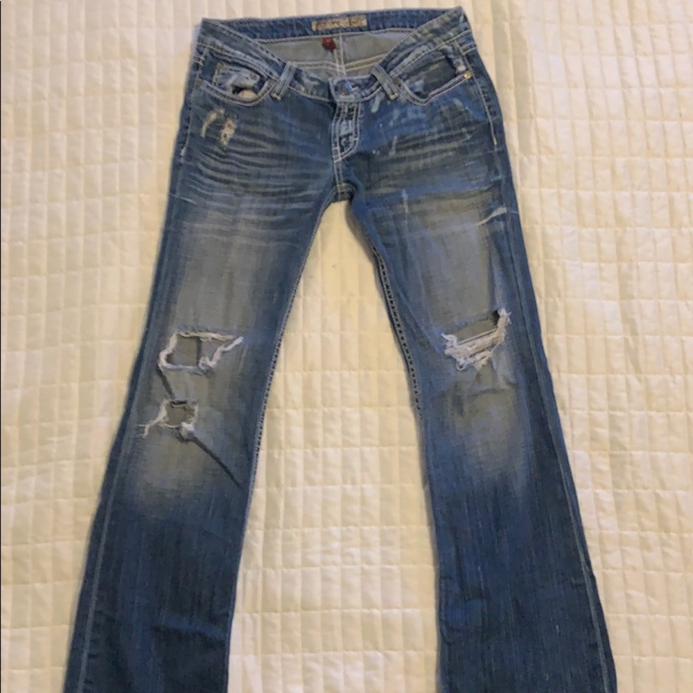 BKE Stella 27x33.5 distressed boot cut jeans